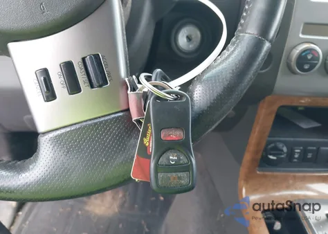 2005 Nissan Pathfinder Le из США, поврежденный, VIN 5N1AR18W15C720644